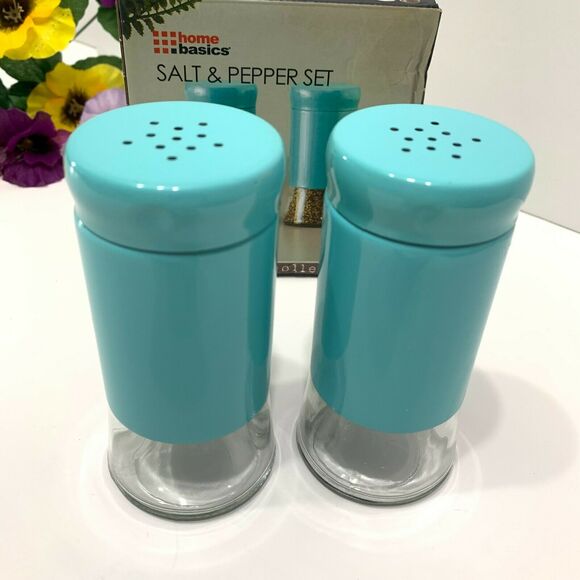 2 Pack of Salt and Pepper Shaker Set Turquoise Blue Home Basics NEW - Picture 3 of 12